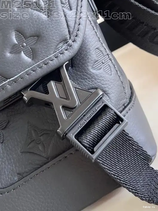 Messenger PM-33*22.5*11CM VUITTON Voyager LOUIS 0324